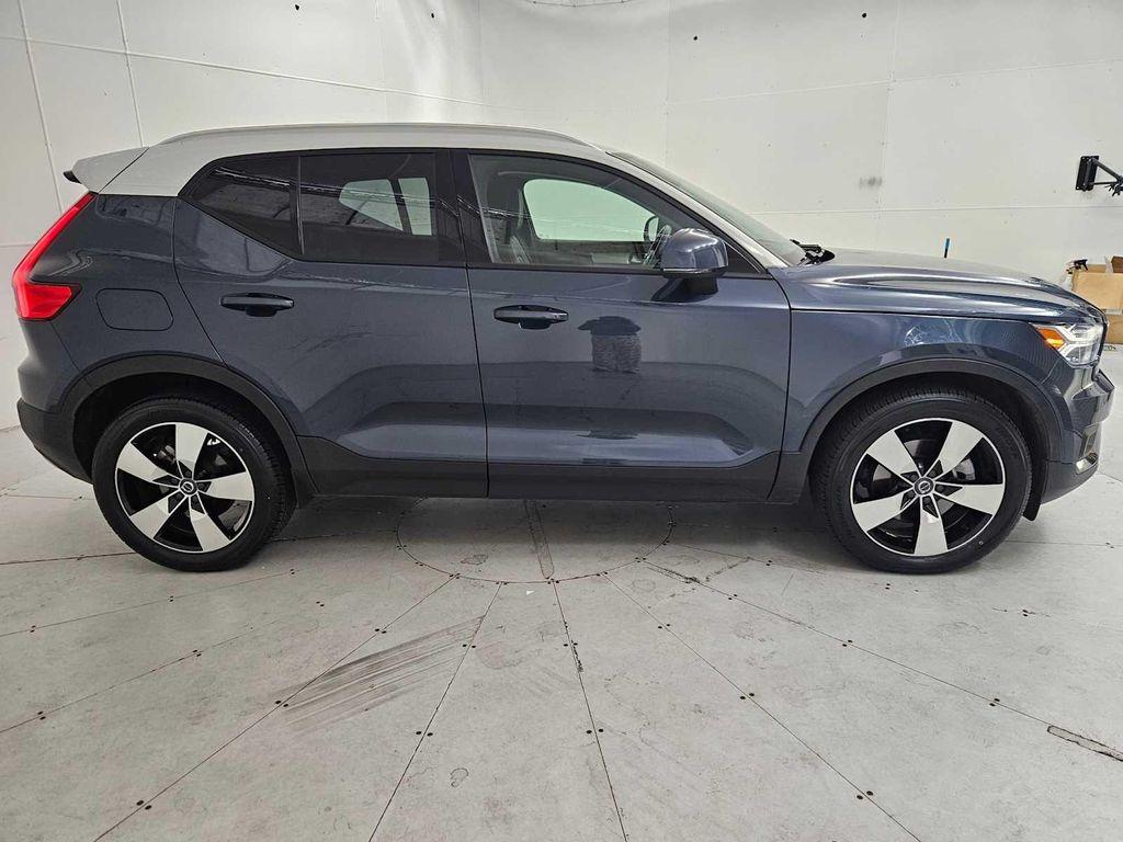 used 2021 Volvo XC40 car, priced at $25,900