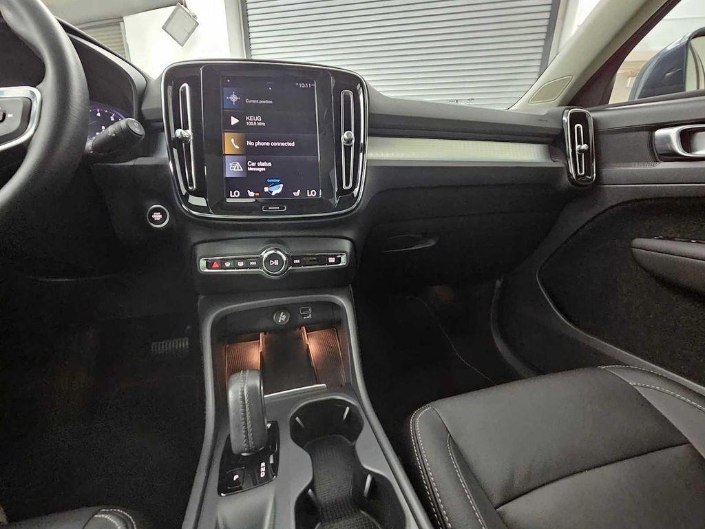 used 2021 Volvo XC40 car, priced at $25,900