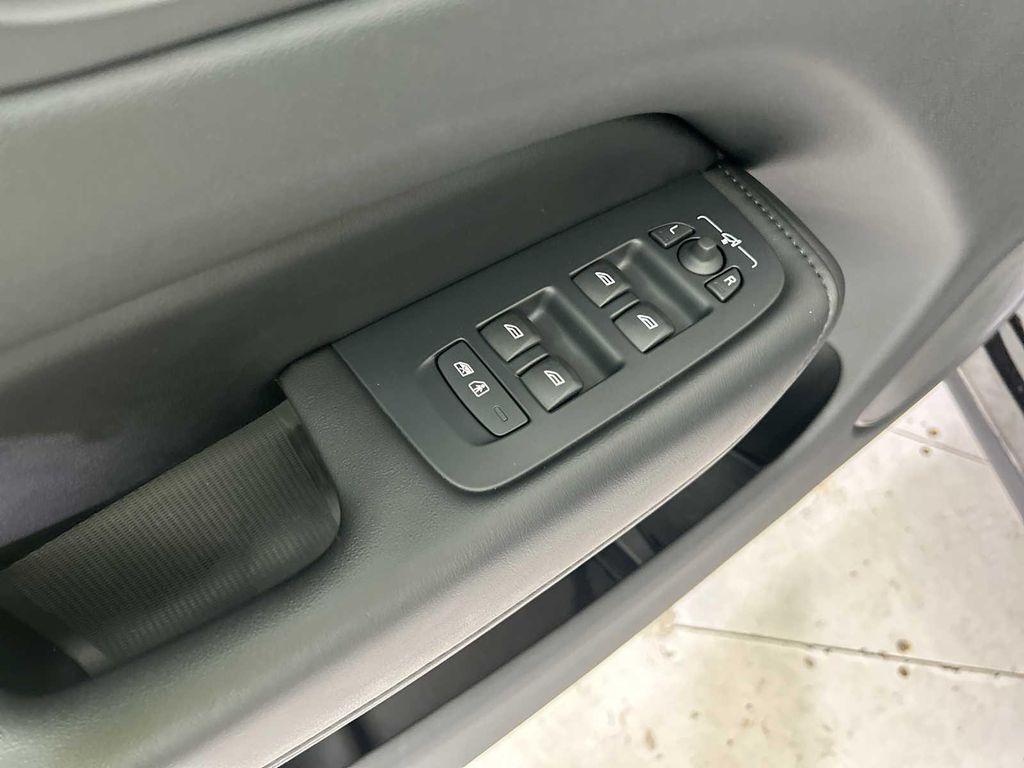 used 2023 Volvo XC60 car, priced at $36,528