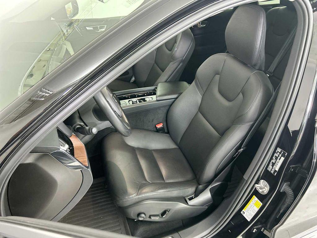 used 2023 Volvo XC60 car, priced at $36,528