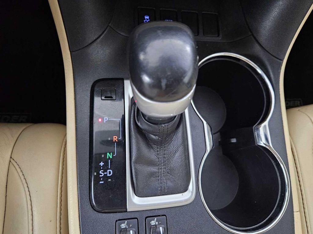 used 2015 Toyota Highlander car, priced at $20,999
