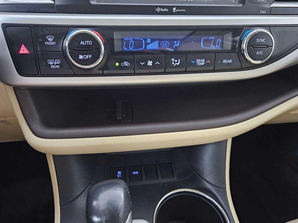 used 2015 Toyota Highlander car, priced at $20,999
