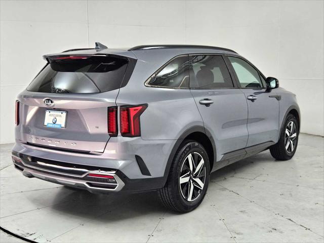 used 2021 Kia Sorento car, priced at $24,677
