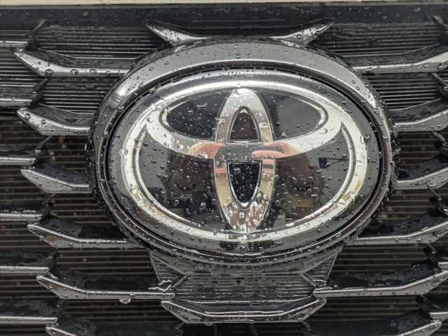 used 2021 Toyota Highlander car, priced at $34,133