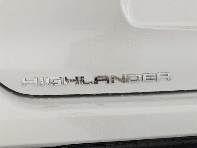 used 2021 Toyota Highlander car, priced at $34,133