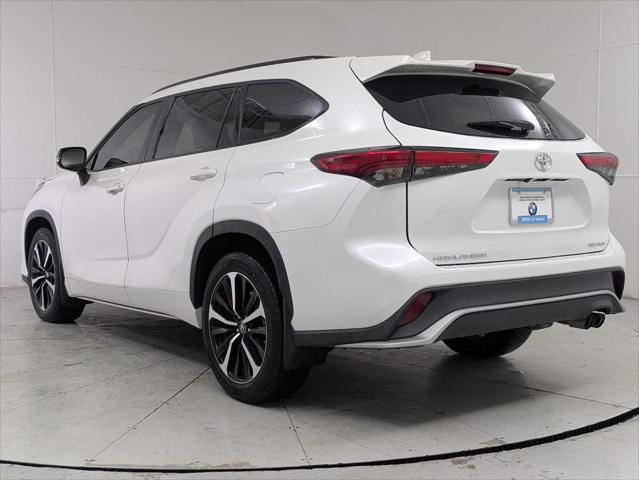 used 2021 Toyota Highlander car, priced at $34,133