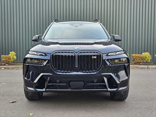 new 2025 BMW X7 car, priced at $121,435