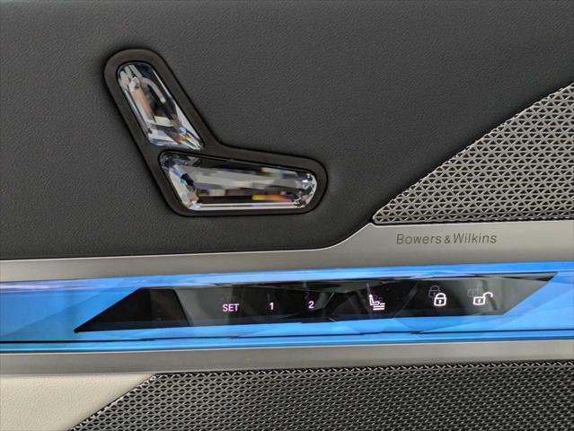 new 2025 BMW 760 car, priced at $135,770