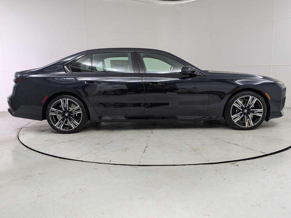 new 2025 BMW 760 car, priced at $127,014