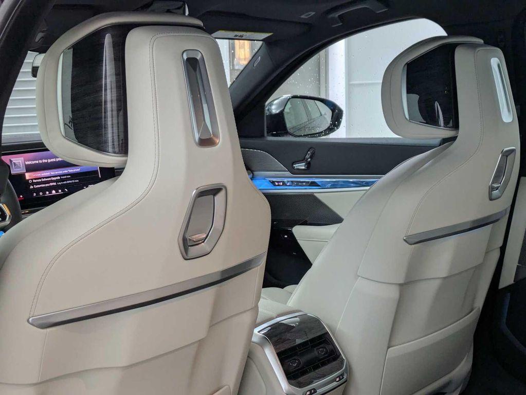 new 2025 BMW 760 car, priced at $127,014