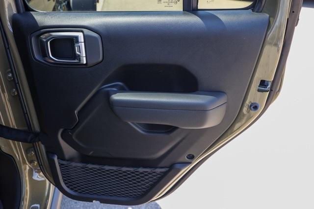 new 2025 Jeep Gladiator car, priced at $55,250