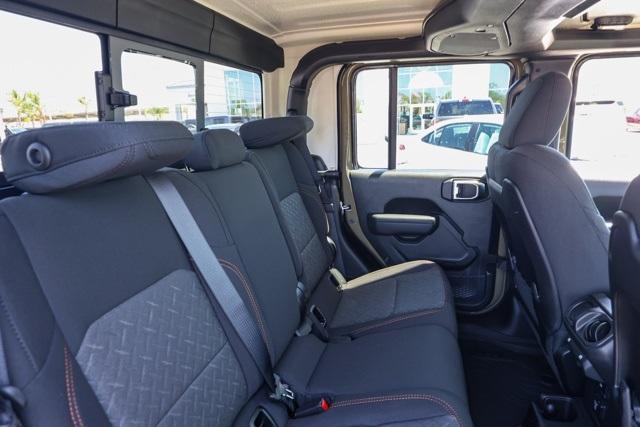 new 2025 Jeep Gladiator car, priced at $55,250