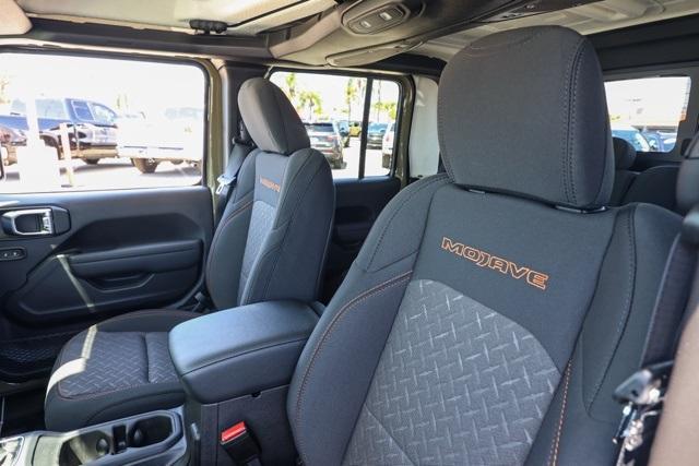 new 2025 Jeep Gladiator car, priced at $55,250