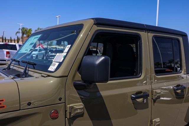 new 2025 Jeep Gladiator car, priced at $55,250