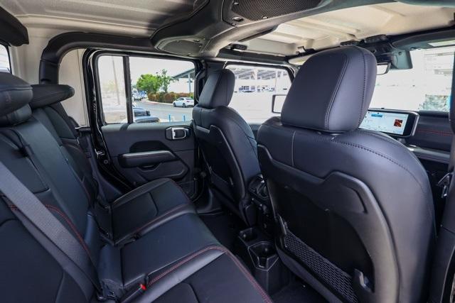 new 2025 Jeep Gladiator car, priced at $60,535