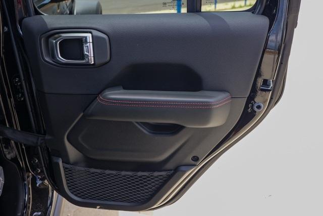 new 2025 Jeep Gladiator car, priced at $60,535