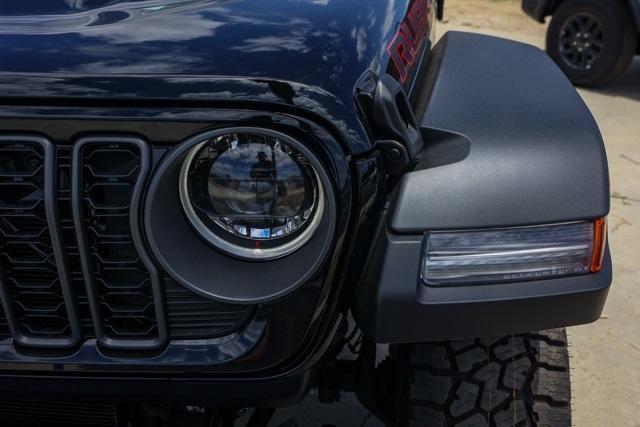 new 2025 Jeep Gladiator car, priced at $60,535