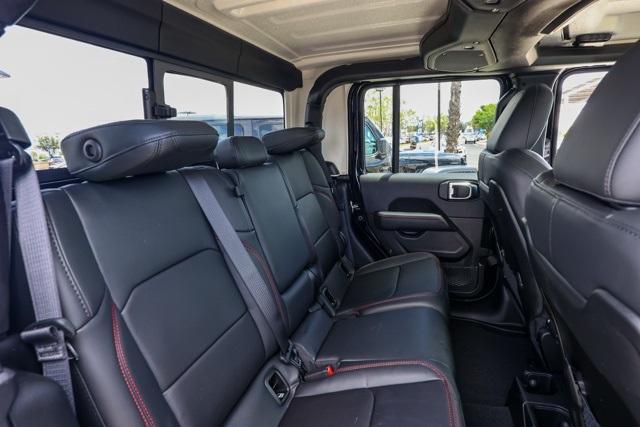 new 2025 Jeep Gladiator car, priced at $60,535