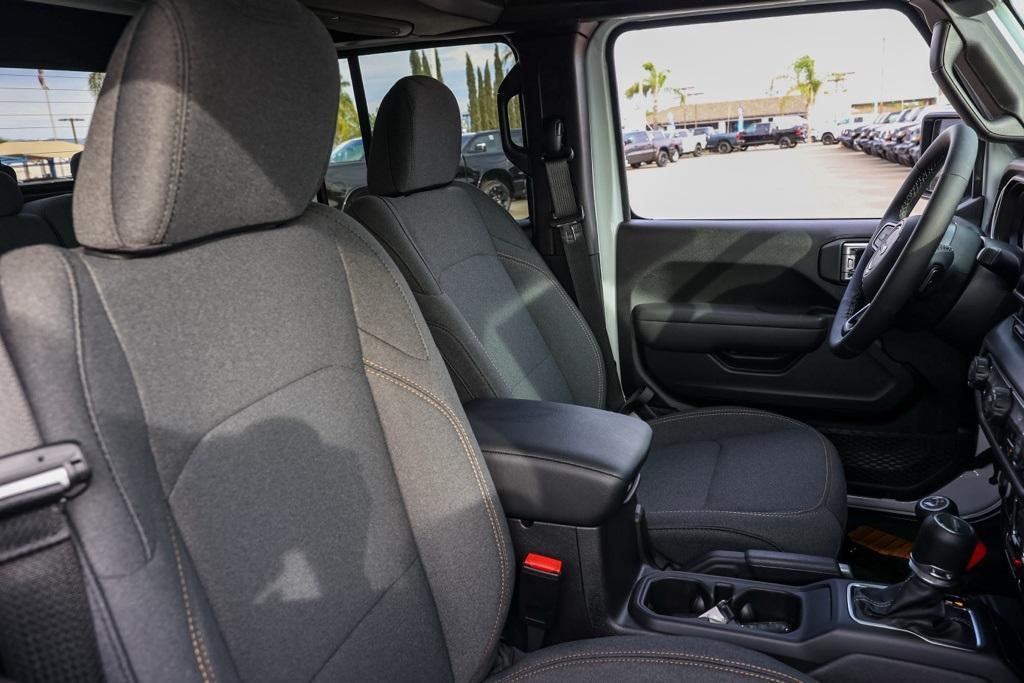 new 2025 Jeep Gladiator car, priced at $50,774