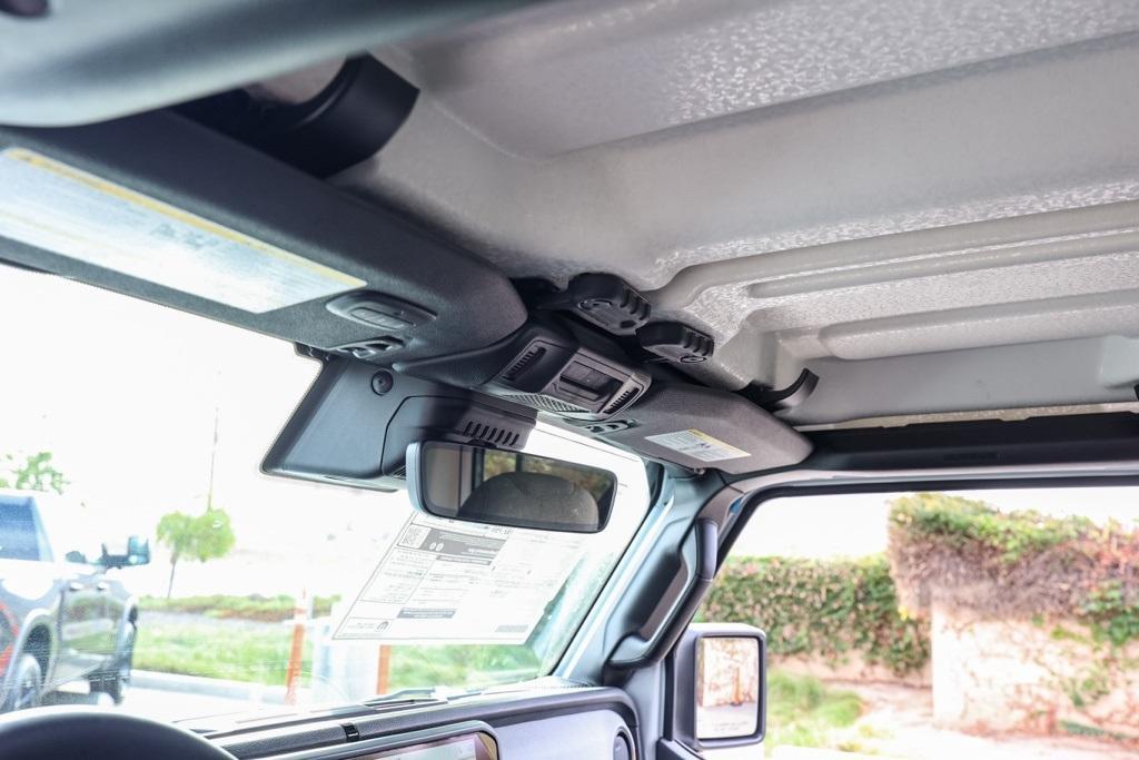 new 2025 Jeep Gladiator car, priced at $50,774