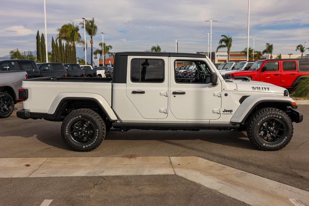new 2025 Jeep Gladiator car, priced at $50,774