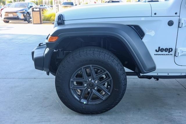 new 2025 Jeep Wrangler car, priced at $42,876