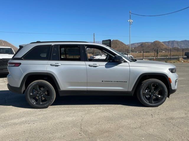 new 2025 Jeep Grand Cherokee car