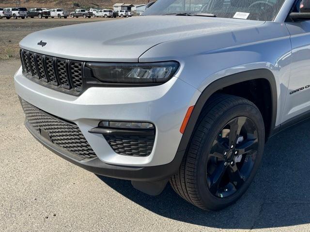 new 2025 Jeep Grand Cherokee car