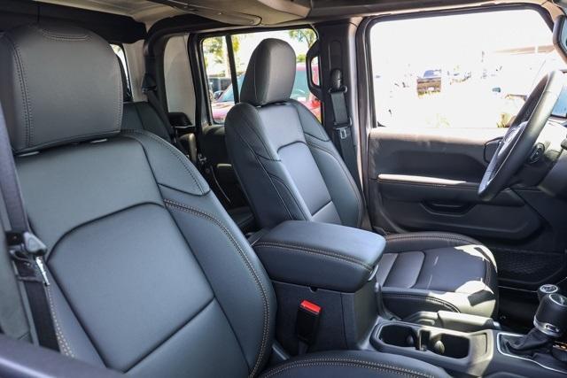 new 2025 Jeep Gladiator car, priced at $47,793