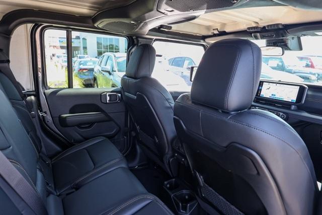 new 2025 Jeep Gladiator car, priced at $47,793