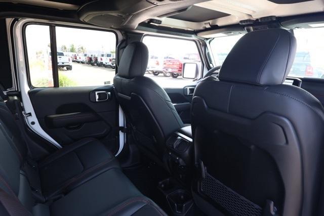 new 2025 Jeep Gladiator car, priced at $58,390