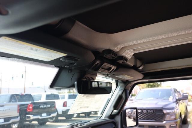 new 2025 Jeep Gladiator car, priced at $58,390