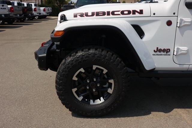 new 2025 Jeep Gladiator car, priced at $58,390