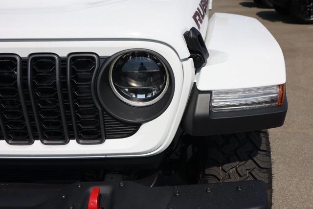 new 2025 Jeep Gladiator car, priced at $58,390