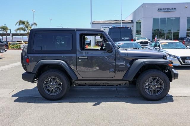 new 2025 Jeep Wrangler car, priced at $41,345