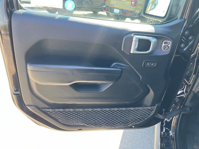 used 2021 Jeep Wrangler Unlimited car, priced at $32,220