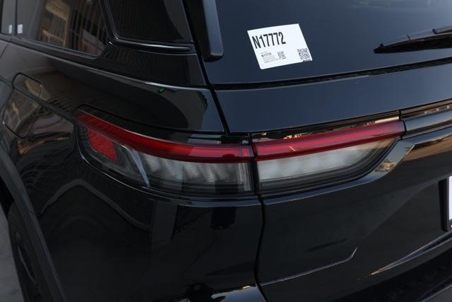 new 2025 Jeep Grand Cherokee car, priced at $45,690