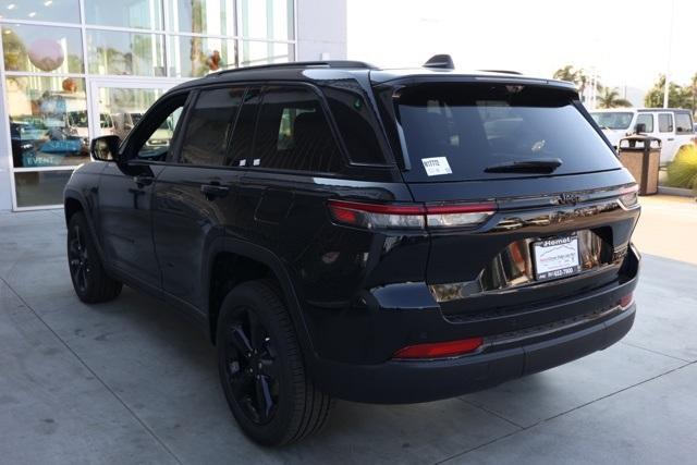 new 2025 Jeep Grand Cherokee car, priced at $45,690
