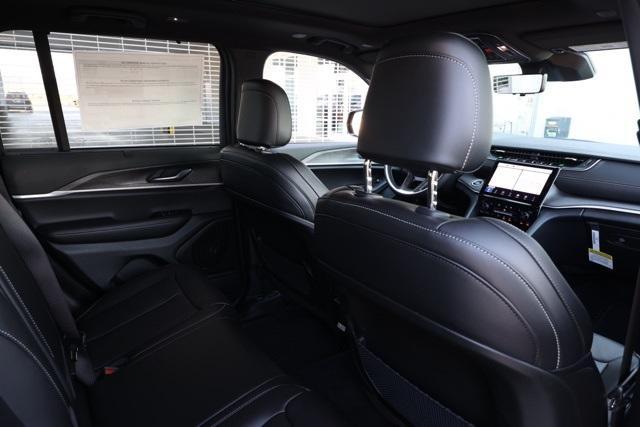 new 2025 Jeep Grand Cherokee car, priced at $45,690