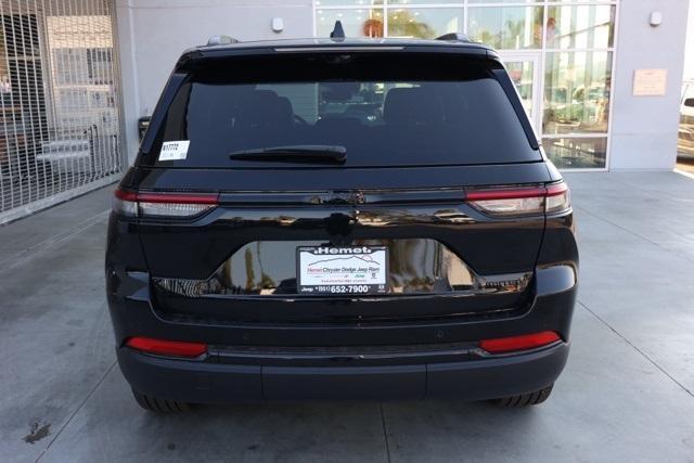 new 2025 Jeep Grand Cherokee car, priced at $45,690
