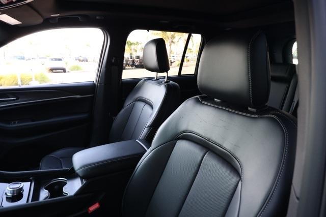 new 2025 Jeep Grand Cherokee car, priced at $45,690