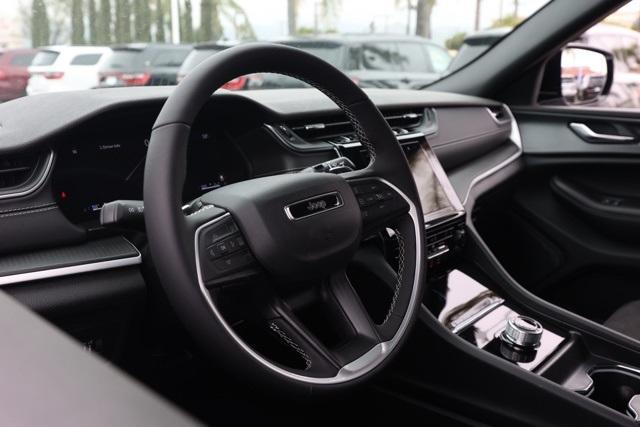 new 2025 Jeep Grand Cherokee L car, priced at $40,675