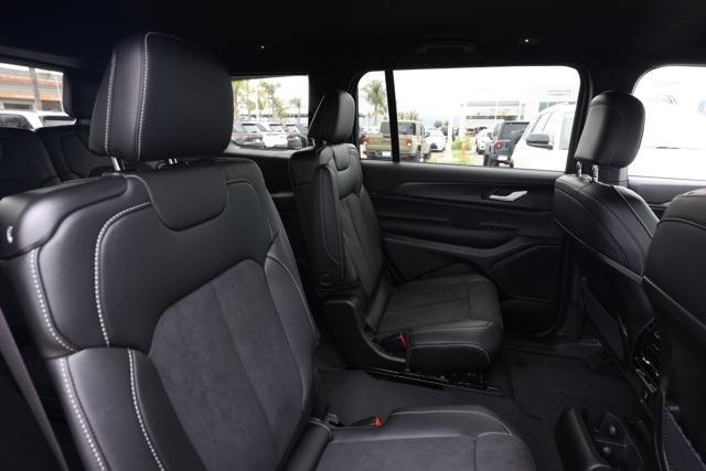 new 2025 Jeep Grand Cherokee L car, priced at $40,675