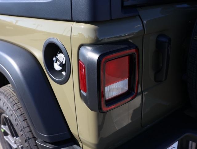 new 2025 Jeep Wrangler car, priced at $42,640