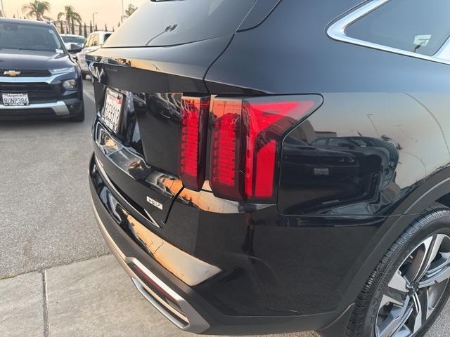 used 2023 Kia Sorento Hybrid car, priced at $32,904