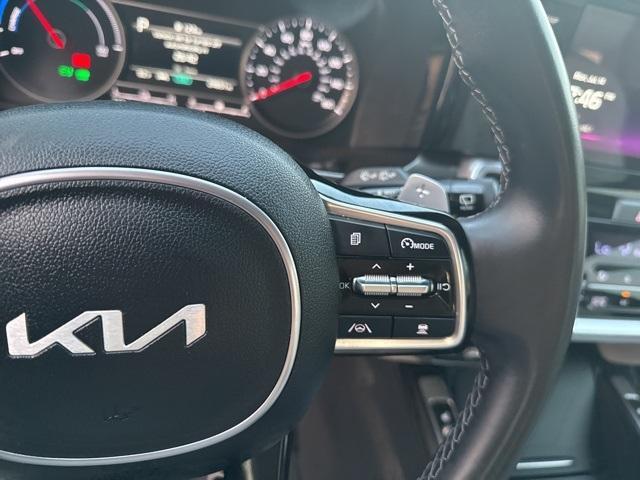 used 2023 Kia Sorento Hybrid car, priced at $32,904