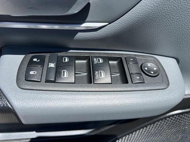 used 2022 Ram 1500 car, priced at $31,934