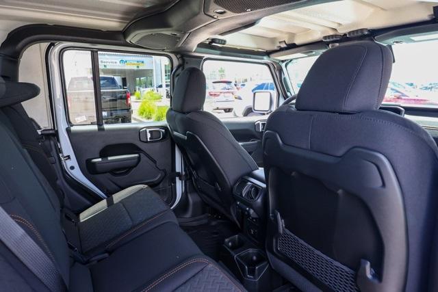 new 2025 Jeep Gladiator car, priced at $54,655