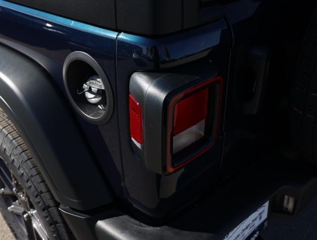 new 2025 Jeep Wrangler car, priced at $46,375