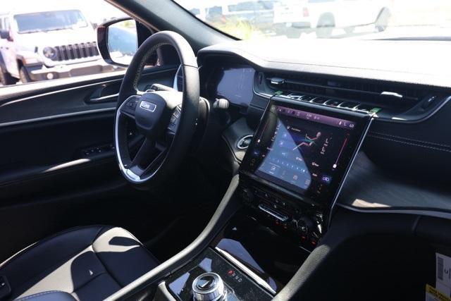 new 2025 Jeep Grand Cherokee car, priced at $47,546